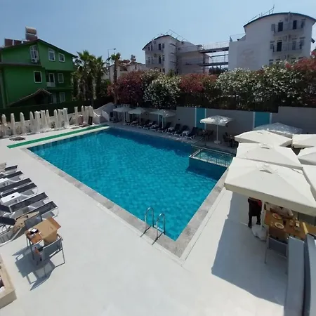 Alessia & Otel Side