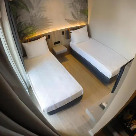 Alessia & Otel 3*